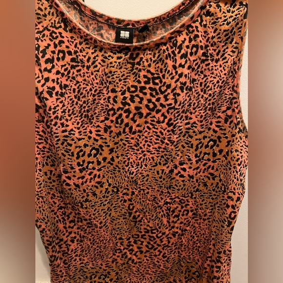 Vintage bright orange loose fit cheetah print tank top - Picture 6 of 6